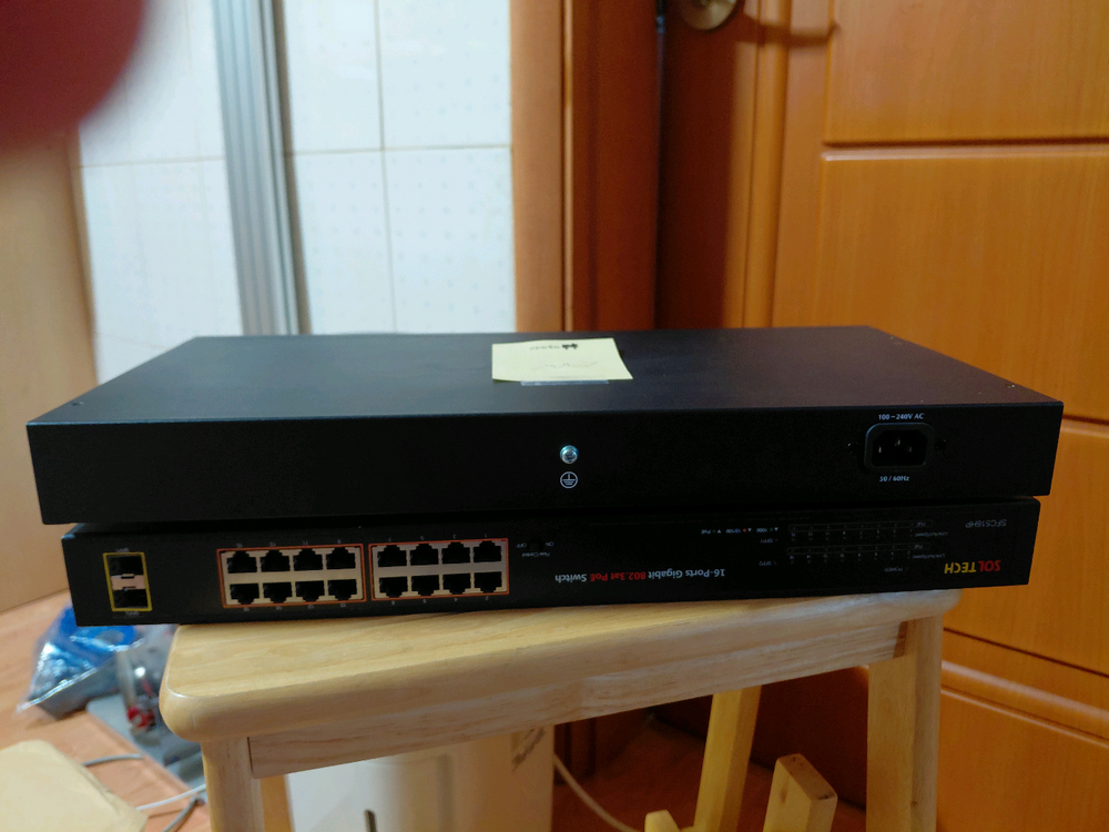 솔택 CCTV PoE 스위칭허브 24포트 기가 PoE허브 10/100/1000Mbps 이미지