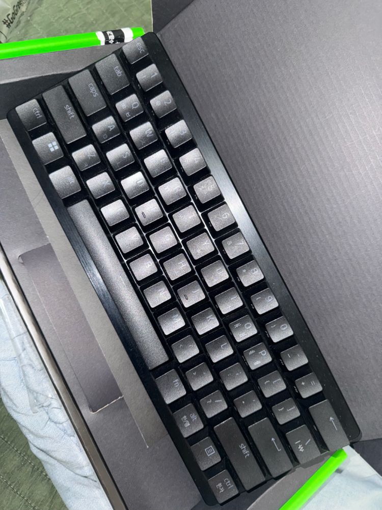 레이저 헌츠맨 v3 pro mini 이미지