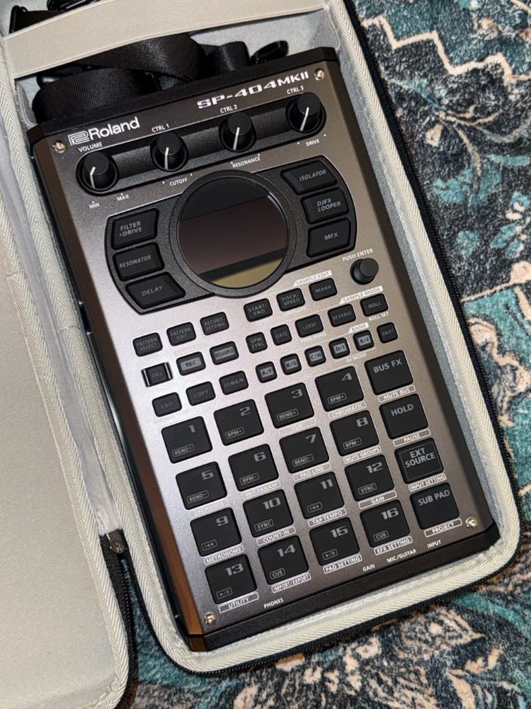 Roland SP-404 mk2 이미지