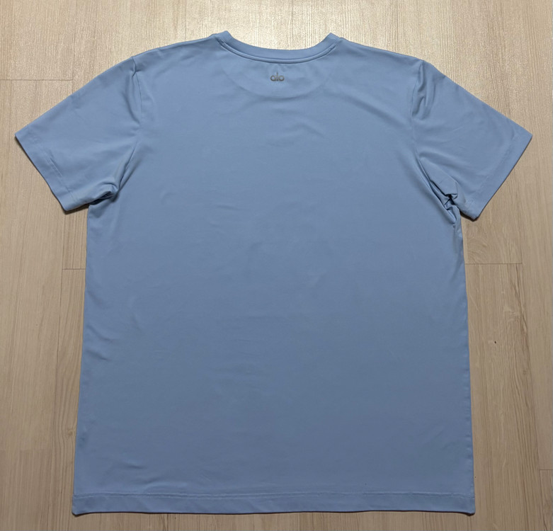 상태좋음)Alo.yoga.남성반팔티.남성운동복.헬스.러닝.기능성티.룰루레몬.반팔티.XL.XXL.크로스핏.알로.요가 이미지