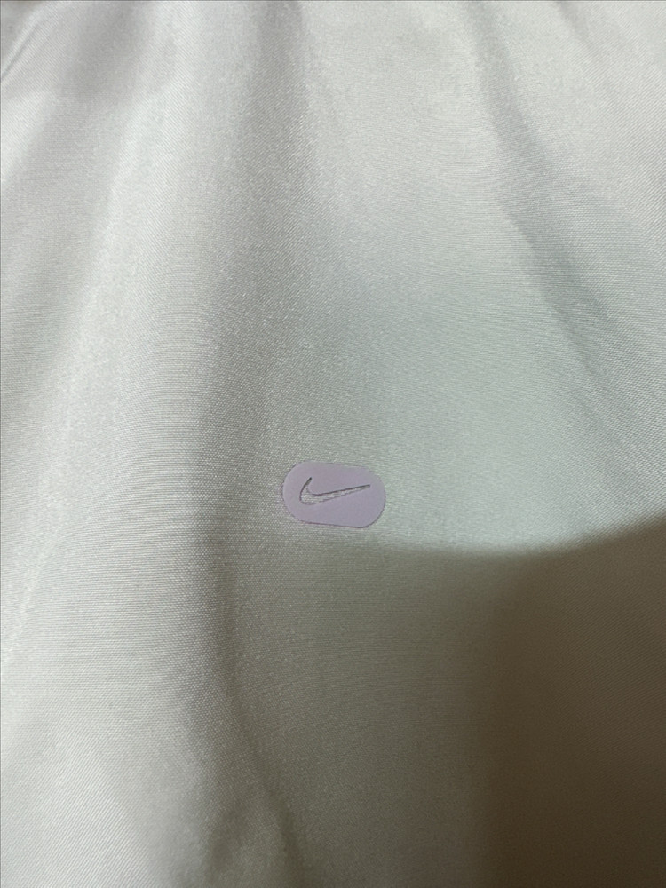 나이키 바람막이 이미지
