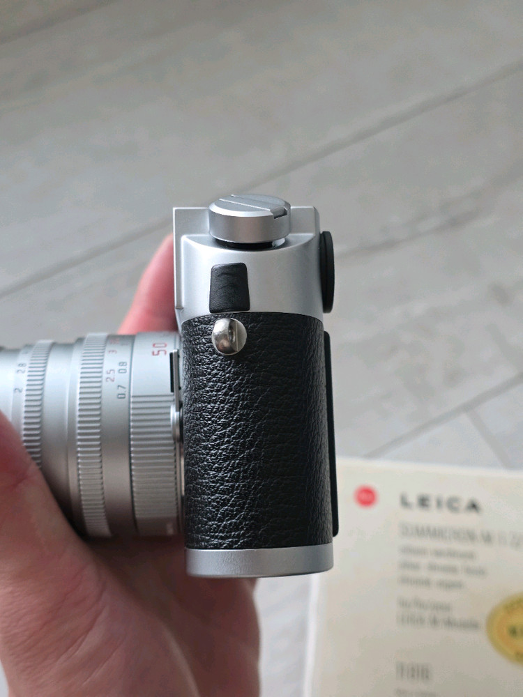 라이카 m7 후기형 (35시리얼) + 주미크론 50mm 현행 (6 bit) 실버 이미지