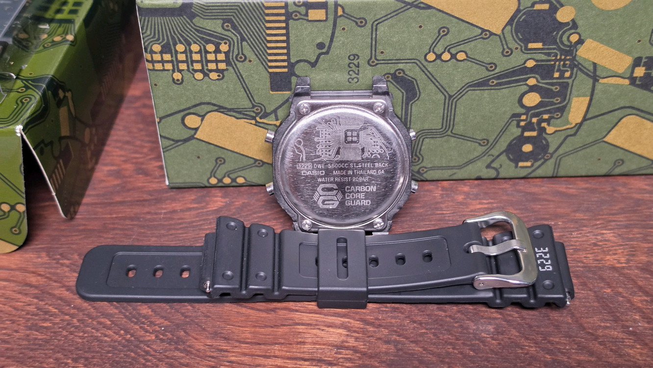 카시오 지샥 DW-5600CC-3DR 이미지