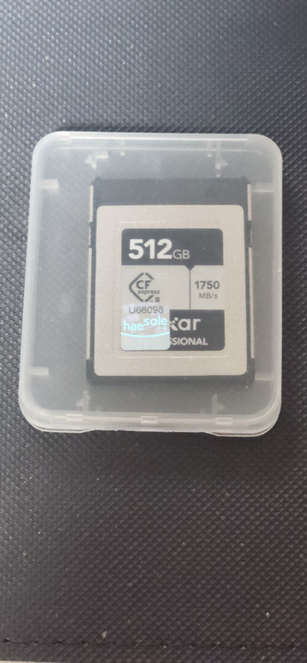 (혜솔정품/상태최상) 렉사 CFexpress Type B 512GB 실버 + RW550 전용 리더기 세트 판매 이미지