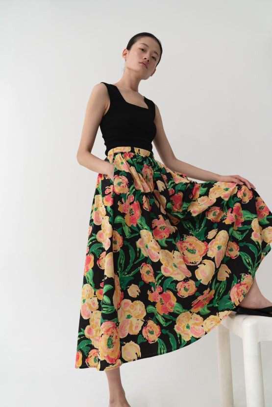 오르 ORR 플라워 롱스커트 바스락 코튼 뒷밴딩 치마 플레어 꽃무늬 여행룩 휴가룩 이미지
