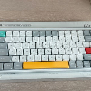 누피 Nuphy Air75 V2 화이트 바나나축 이미지