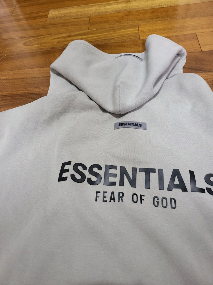 후드 집업 자켓(Fear of God Essential 사이즈 110)팝니다 사용감이 있습니다 이미지
