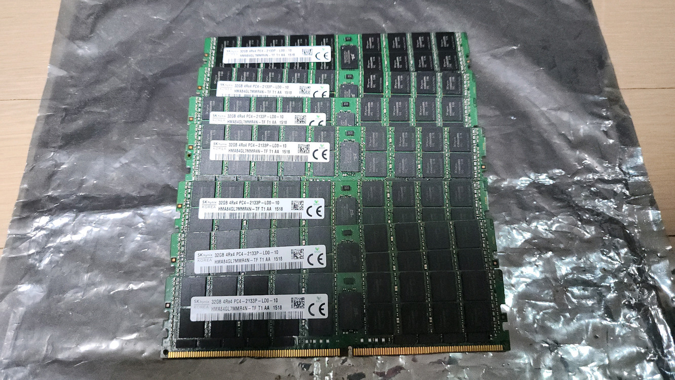 SK 하이닉스 32GB DDR4 PC4 ECC 2133P 서버용 메모리 램 일괄 7개 판매 이미지