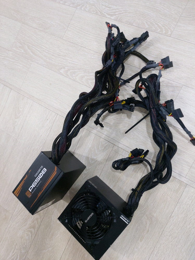 기가바이트 650W 파워/ 2개 4만원발송 이미지