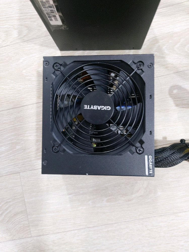 기가바이트 650W 파워/ 2개 4만원발송 이미지
