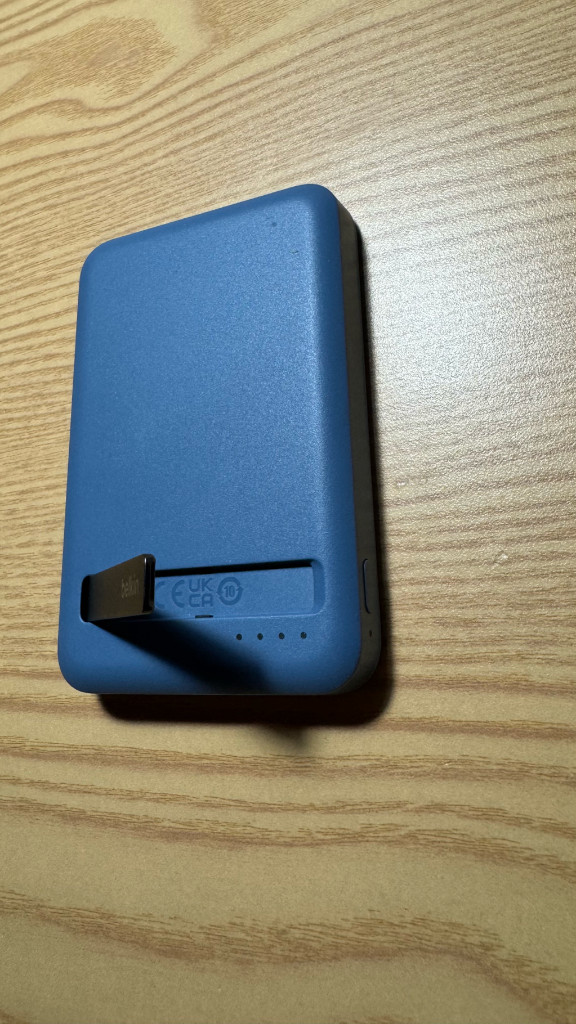 벨킨 부스트업 프로 Qi2 15W 마그네틱 무선 충전 스탠드 보조배터리 5000mAh 택포 이미지