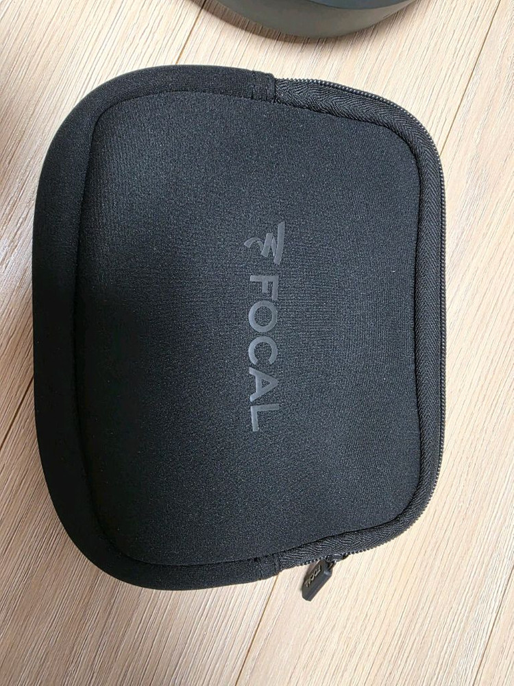 포칼 FOCAL 리슨 와이어리스 LISTEN WIRELESS 블루투스 무선 헤드폰 이미지