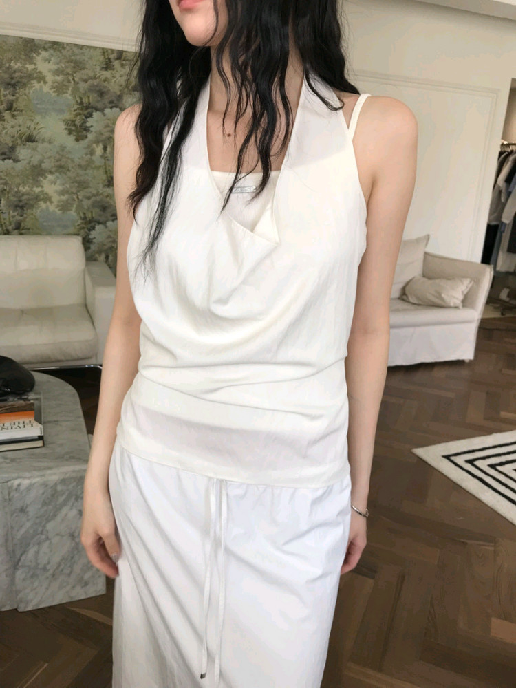 시드니 홀터 뷔스티에 레이어드 블라우스 나시 .차콜 이미지