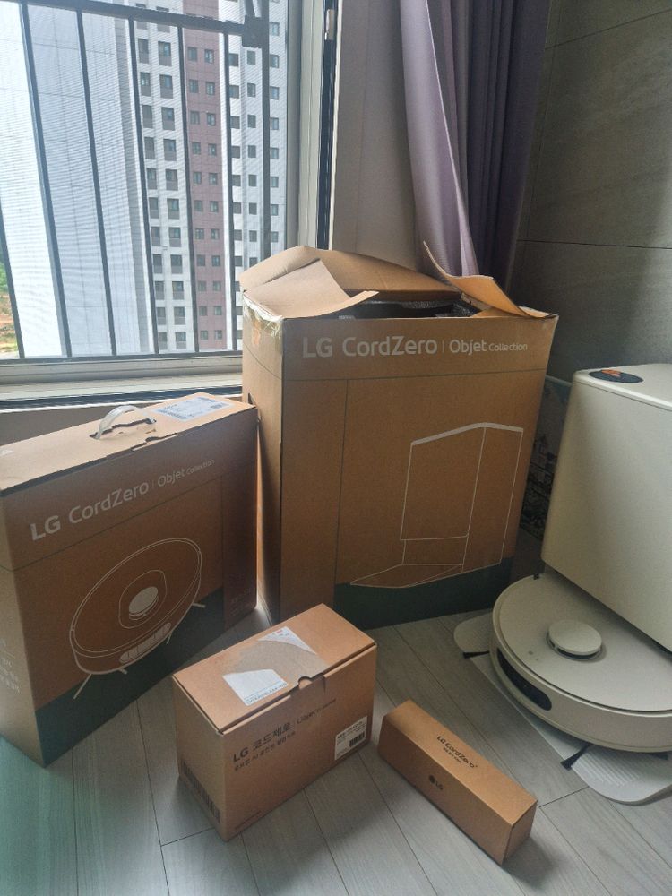 LG코드제로 AI 오브제컬렉션 로보킹 올인원 판매합니다. 이미지