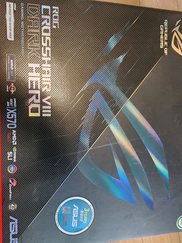 amd 5950x, asus rog strix x570 dark hero 메인보드 이미지