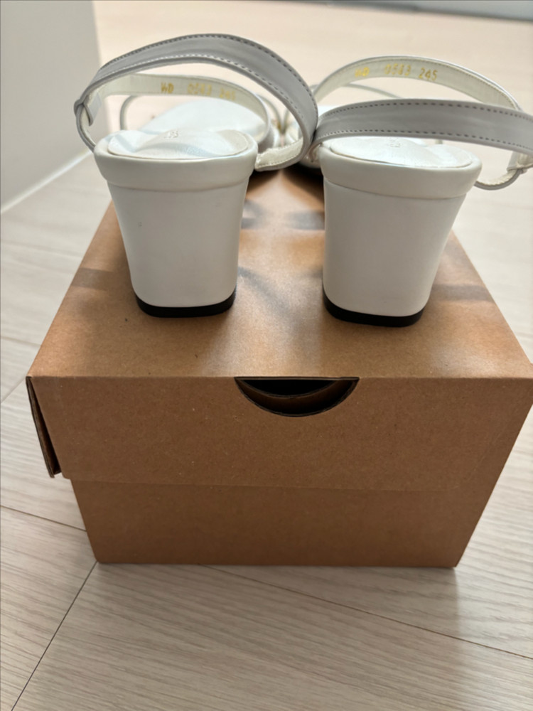 새상품 여름샌들 245 이미지