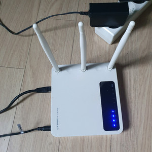 iptime 기가 인터넷공유기 wifi5 공유기 wifi 유무선 기가 와이파이 a1004 이미지