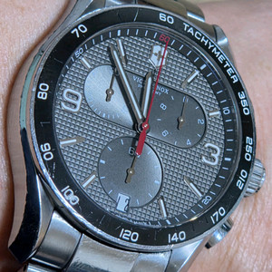 빅토리녹스 스위스아미 크르노클래식 42mm 쿼츠 시계 이미지