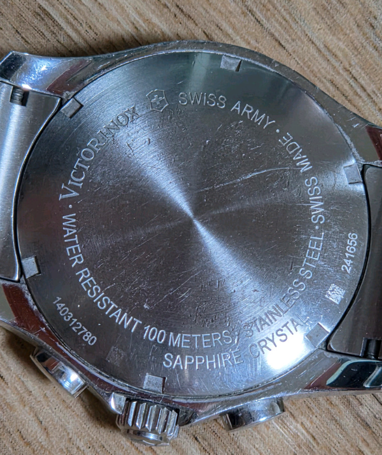 빅토리녹스 스위스아미 크르노클래식 42mm 쿼츠 시계 이미지
