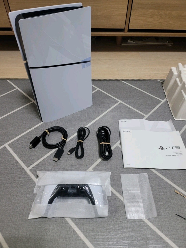 [미사용품] 9.60 PS5 슬림 디지털 에디션 1TB 이미지