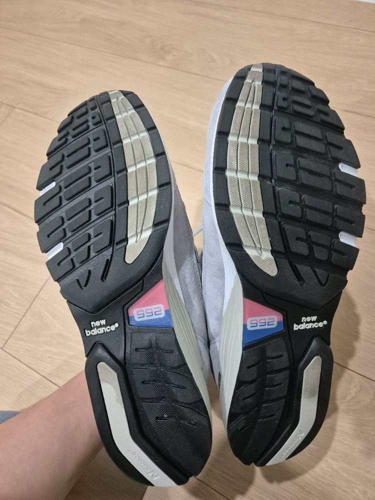 뉴발란스 코어 그레이 992 280 이미지