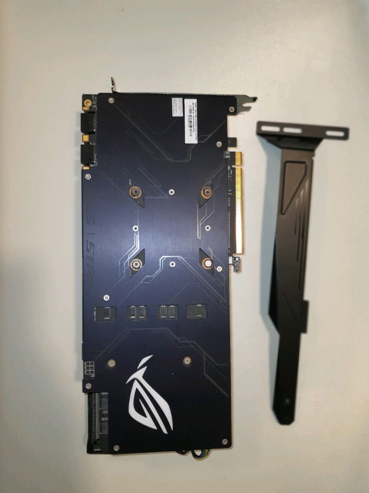 ASUS ROG STRIX 지포스 GTX 1080Ti 이미지