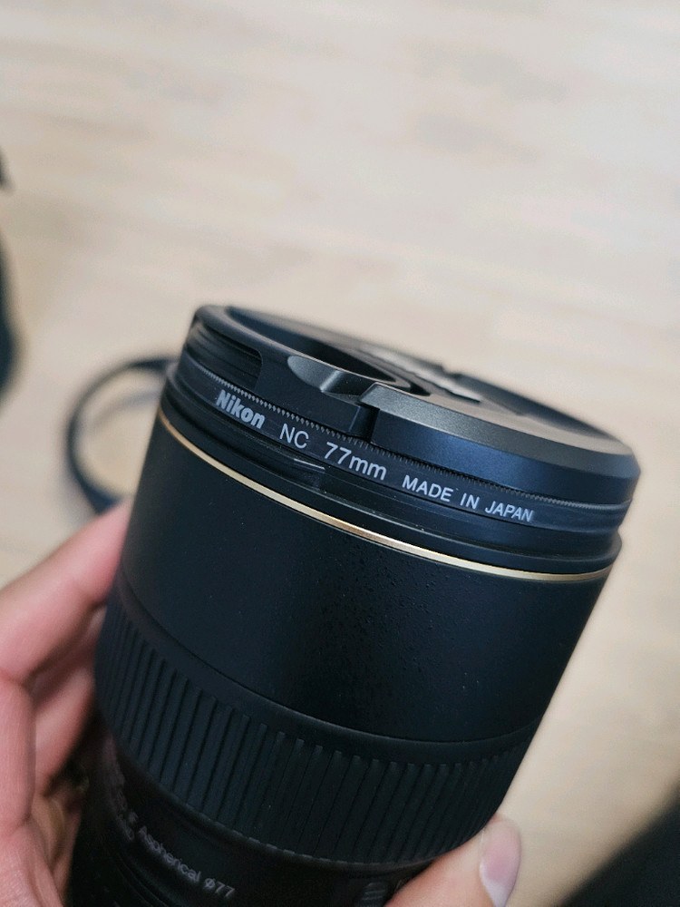 니콘 AF-S 16-35mm f/4 ED VR 렌즈 이미지