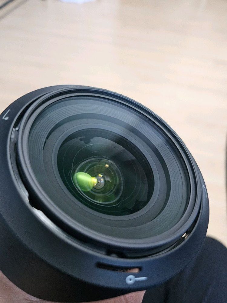 니콘 AF-S 16-35mm f/4 ED VR 렌즈 이미지