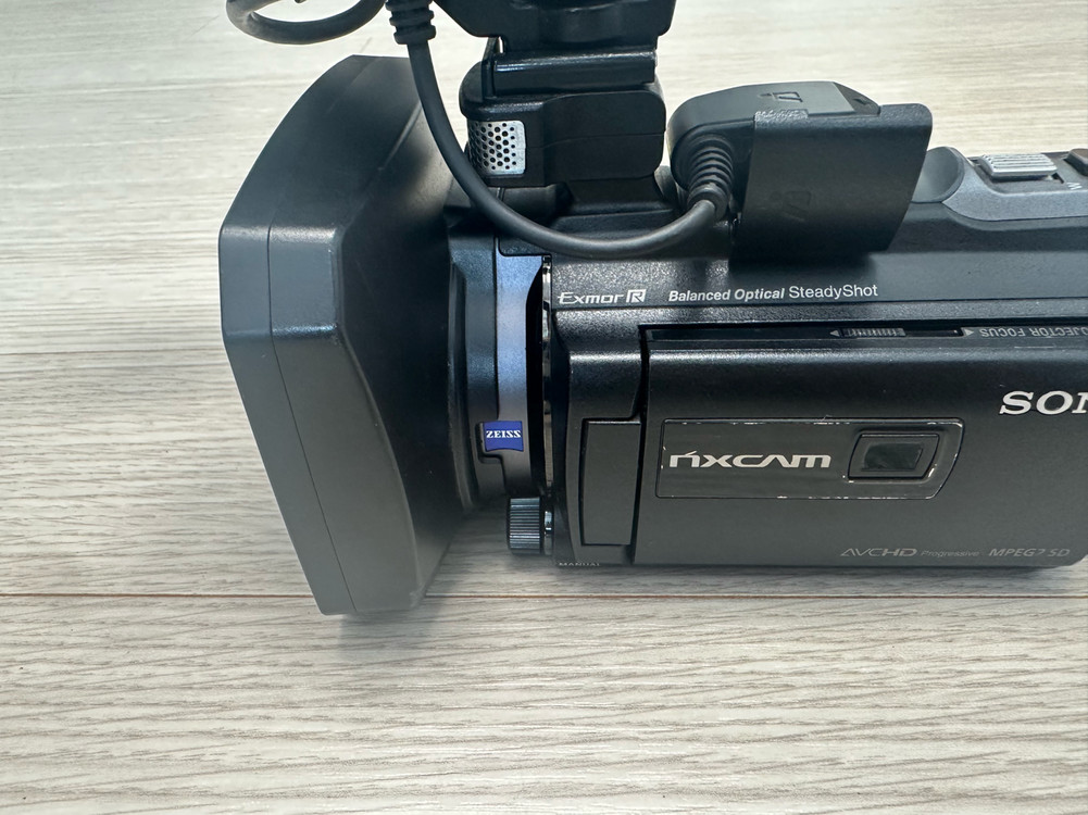 소니 정품 HXR-NX30N 캠코더 판매합니다 이미지