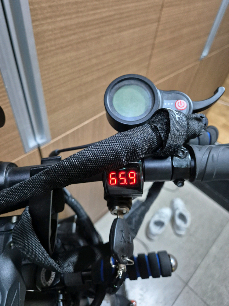 유로휠 fe1000r 전동킥보드 이미지