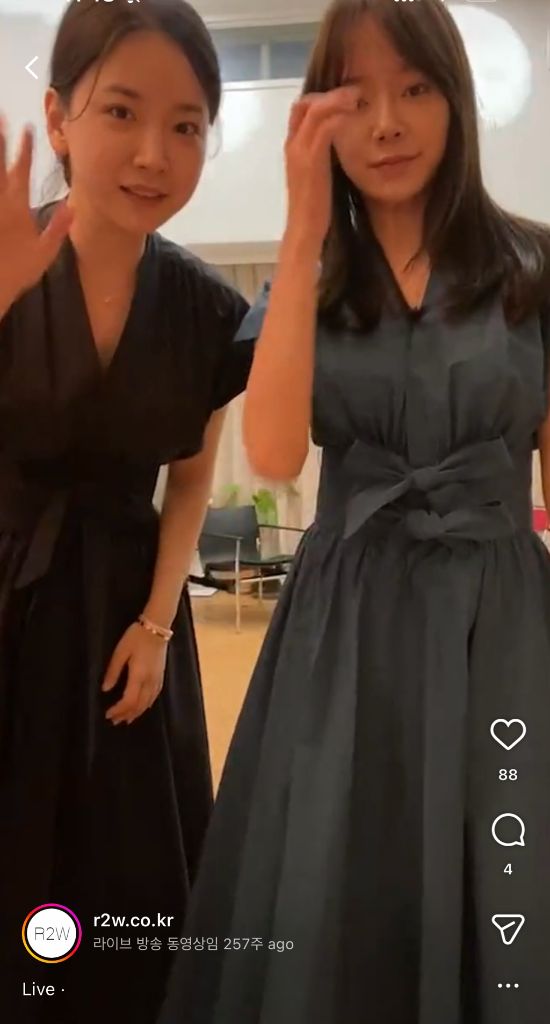 r2w 셔링리본원피스 레디투웨어 이미지