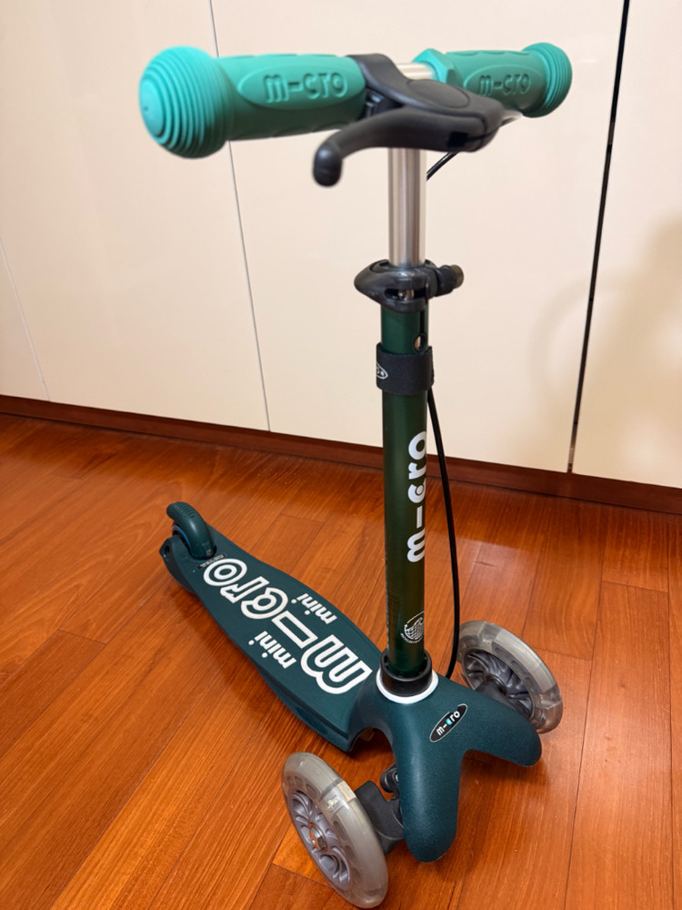 마이크로킥보드 미니 핸드 디럭스 에코 전시품 미사용 S급(헬멧, 리본 포함) 이미지