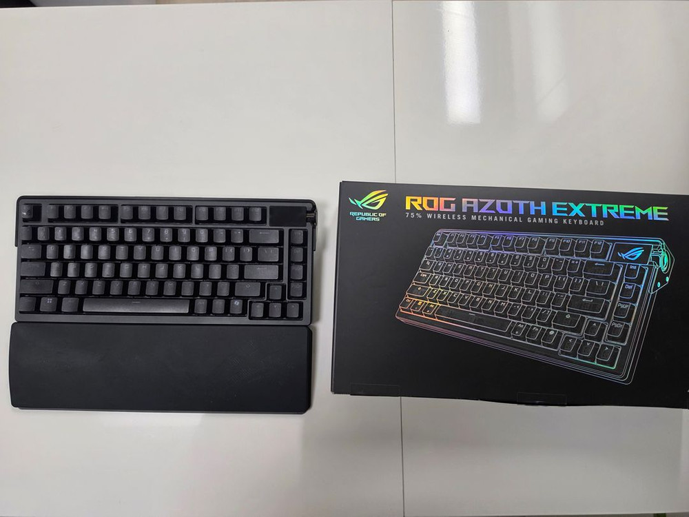 asus rog azoth extreme 스노우(리니어) 축 판매합니다. 이미지