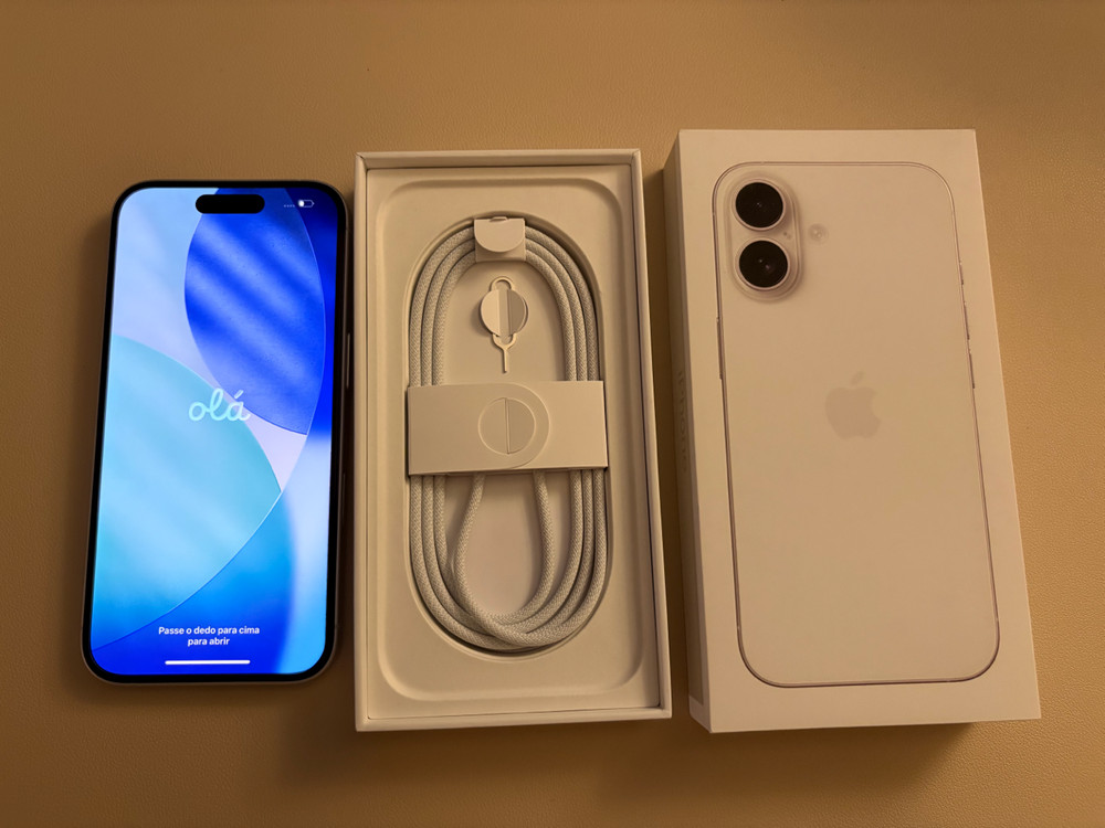 S급 아이폰16 화이트 128gb 배터리 96% 이미지