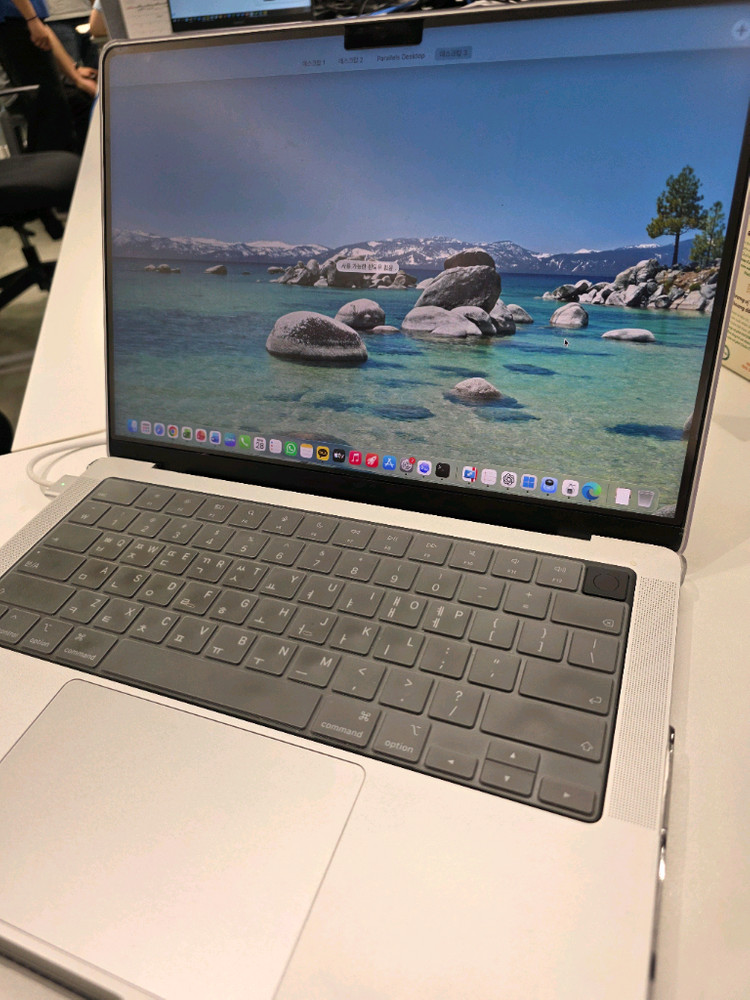노트북 M5 맥북 Pro 14인치, 16g 512ssd 이미지