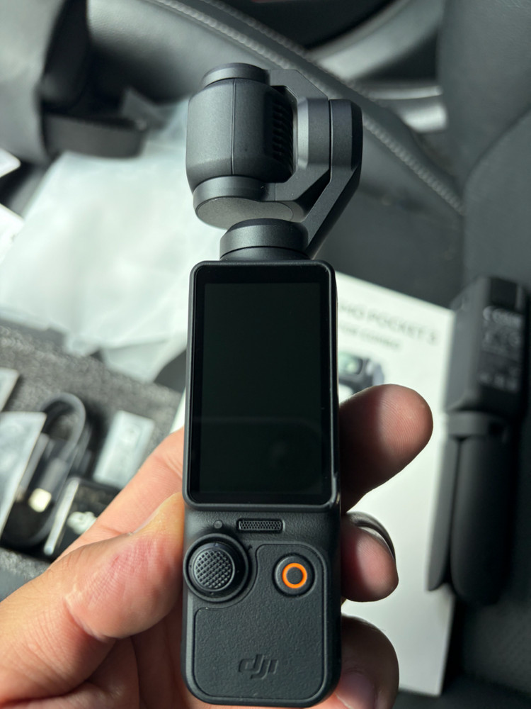 DJI 오즈모 포켓3 크리에이터 콤보 팝니다. 이미지