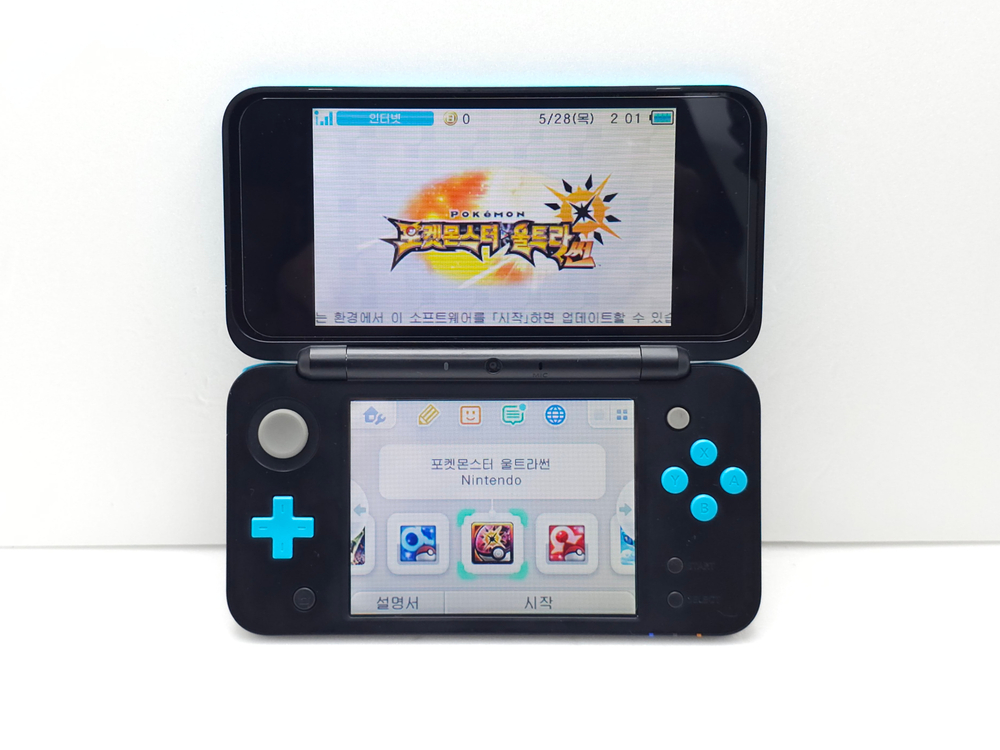 닌텐도 NEW 2DS 블랙 블루 32gb 풀세트 이미지