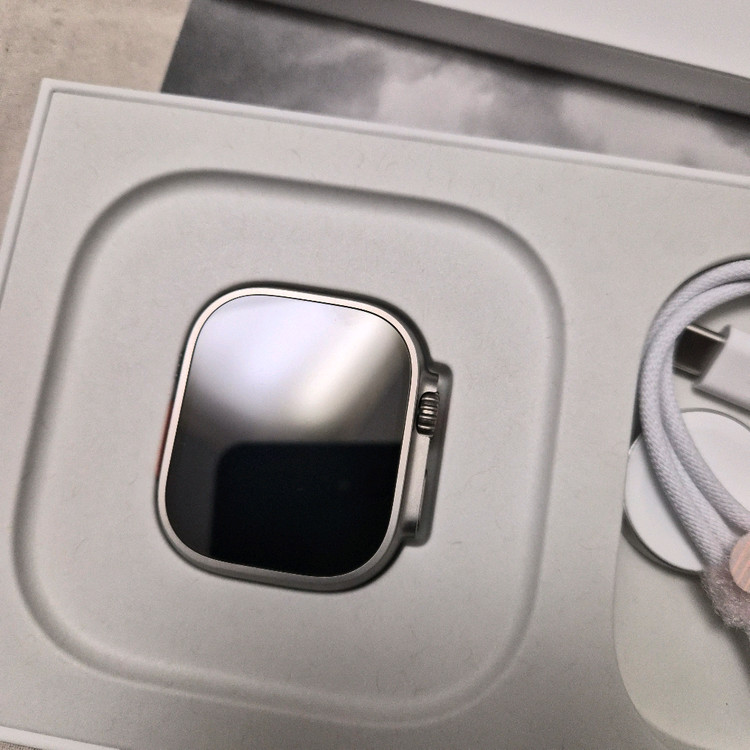애플워치 울트라 3셀룰러 49mm 내추럴 티타늄, 밀레니즈 루프(L) MF0E4KH/A 이미지