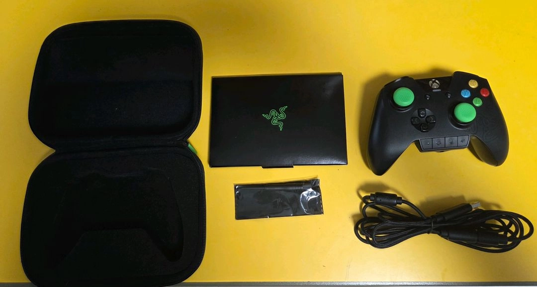 xbox 레이저 와일드캣 유선 컨트롤러 이미지