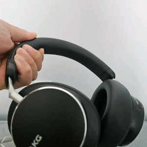 AKG N9 무선 블루투스 헤드폰 사용6개월 팝니다 동글x 15만 이미지