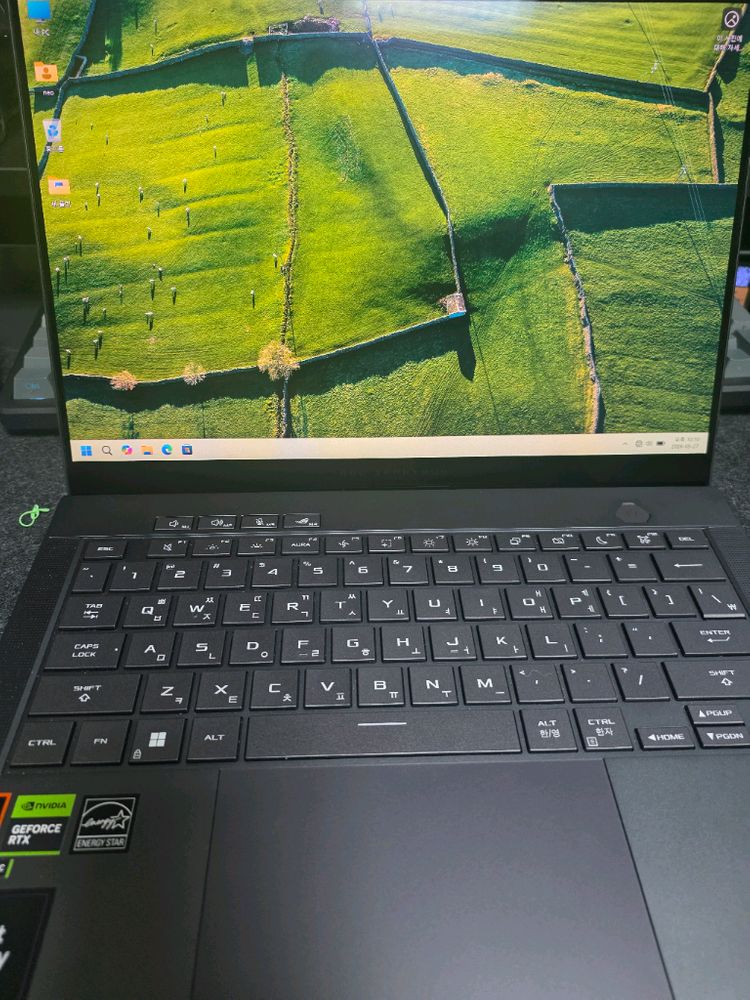 ASUS ROG 제피러스 G14 RTX4070 이미지