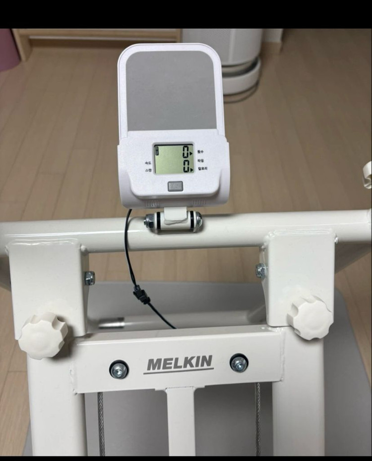 멜킨스 스탭퍼 실사영 15회 미만 이미지