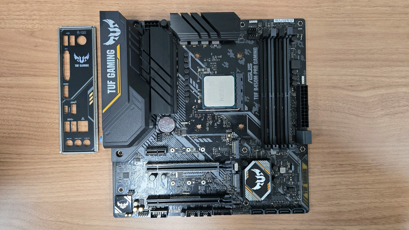 ASUS TUF B450M-PRO GAMING / Ryzen 7 3700X 판매 이미지