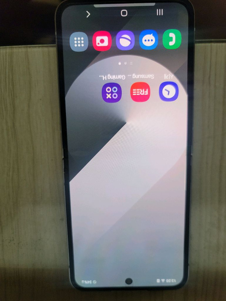갤럭시 Z플립6 256GB 이미지