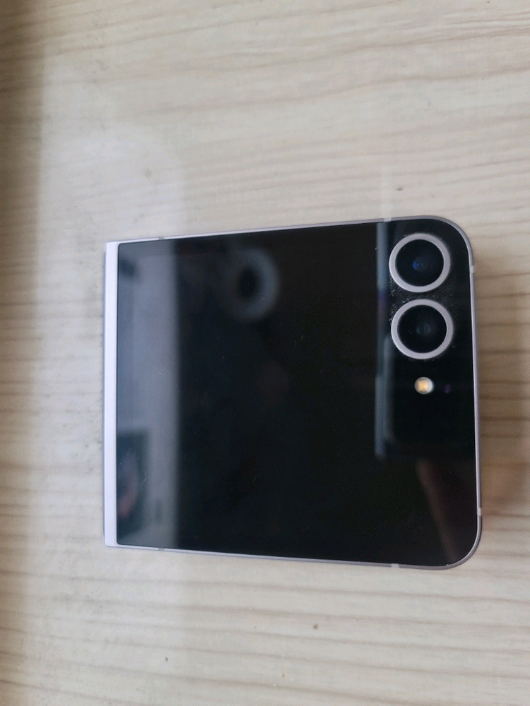 갤럭시 Z플립6 256GB 이미지