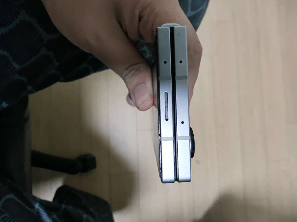 폴더블 스마트폰 256GB 자급제 이미지
