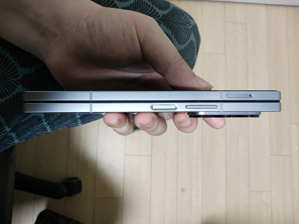 폴더블 스마트폰 256GB 자급제 이미지