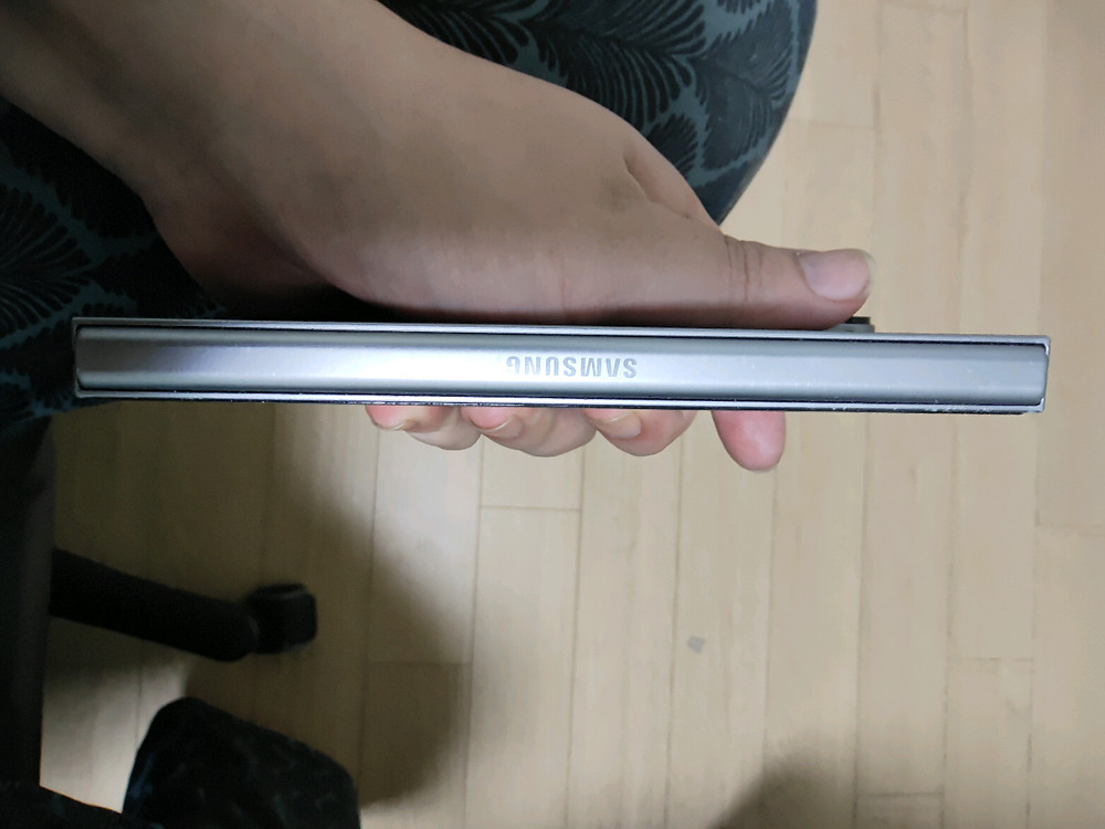 폴더블 스마트폰 256GB 자급제 이미지