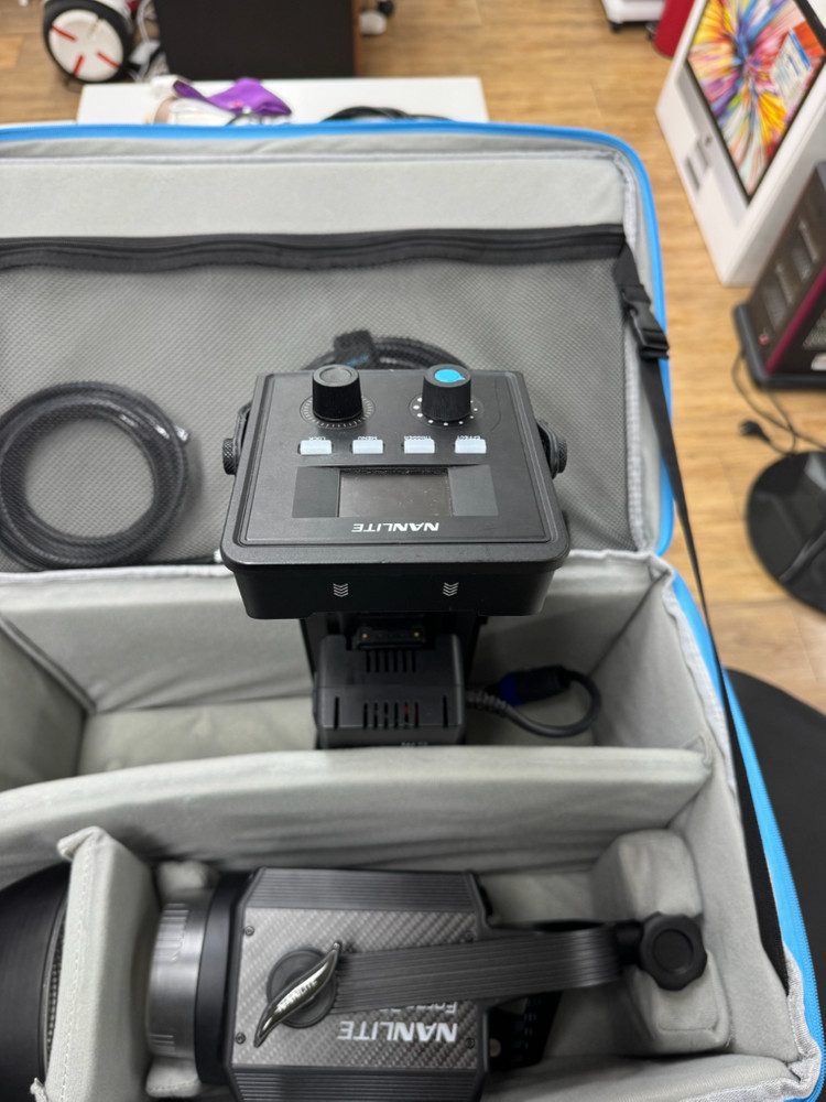 난라이트 포르자 Forza 60B LED 바이컬러, 프로젝션 어테치먼트 PJ-FMM-36, 300 팝니다 이미지
