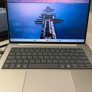 HP EliteBook 8 14 inch G1i 노트북 이미지
